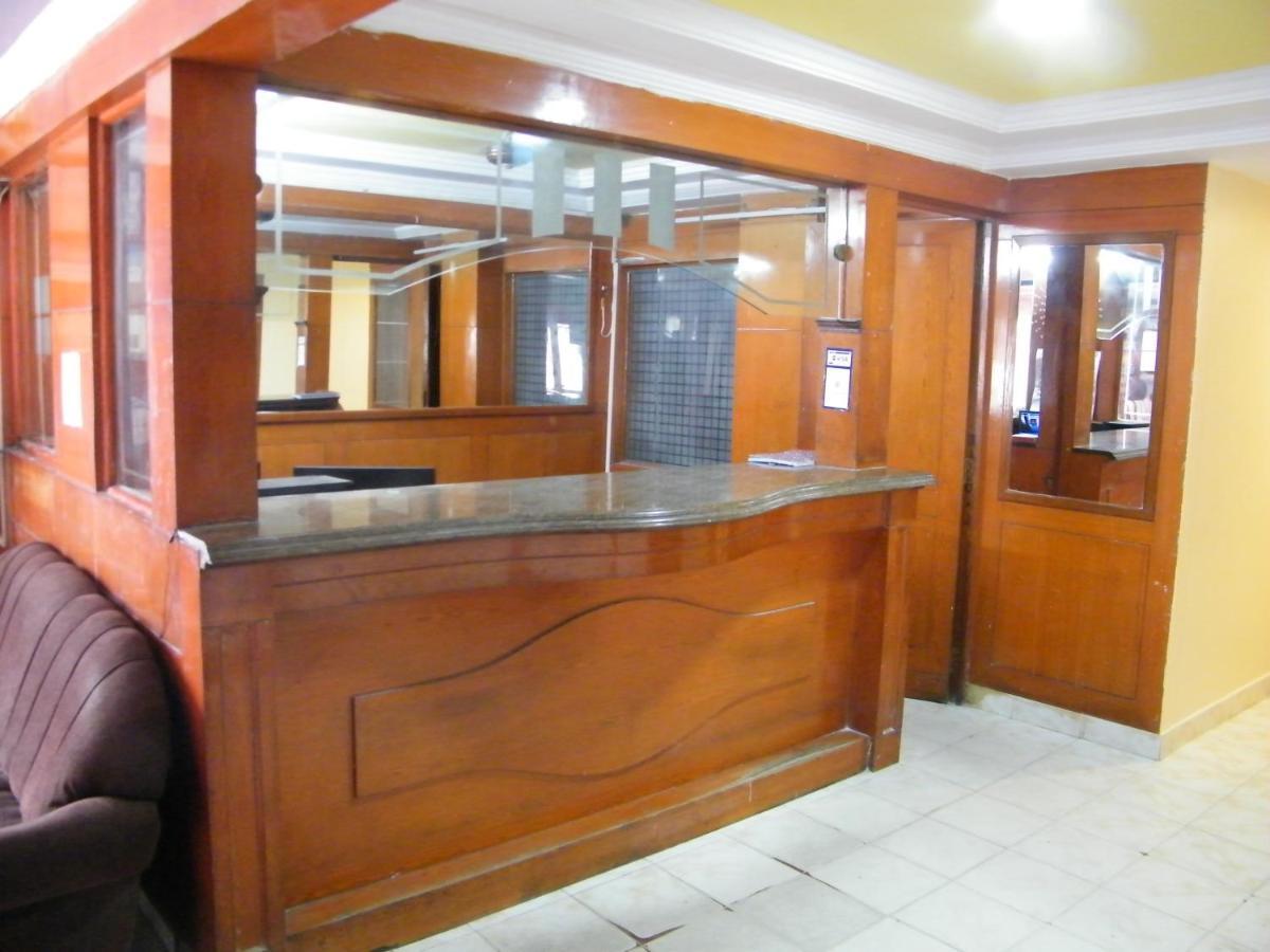 The White House Residency Hotel Chennai Esterno foto